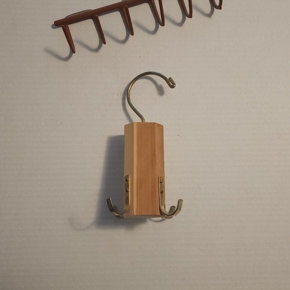 2 Tie Hangers - Picture 4 of 6